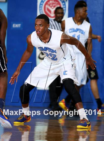Thumbnail 3 in St. John Bosco vs. Compton (CIF SS Open Division Playoff) photogallery.
