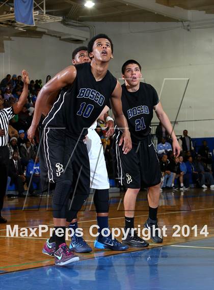 Thumbnail 2 in St. John Bosco vs. Compton (CIF SS Open Division Playoff) photogallery.