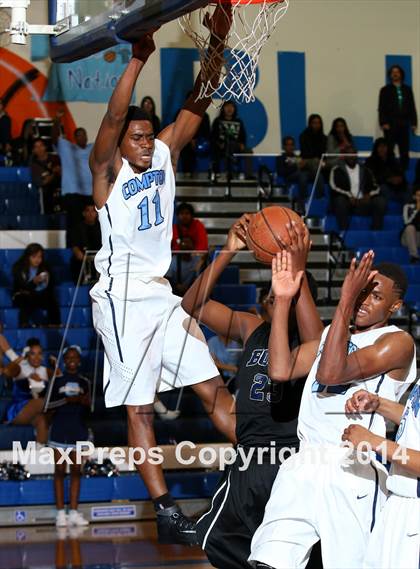Thumbnail 2 in St. John Bosco vs. Compton (CIF SS Open Division Playoff) photogallery.