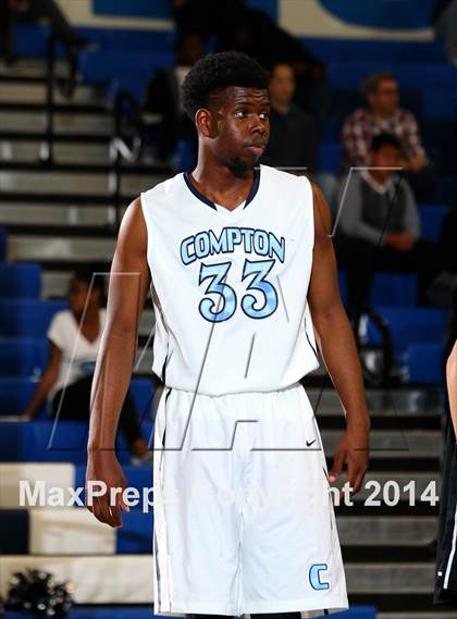 Thumbnail 1 in St. John Bosco vs. Compton (CIF SS Open Division Playoff) photogallery.