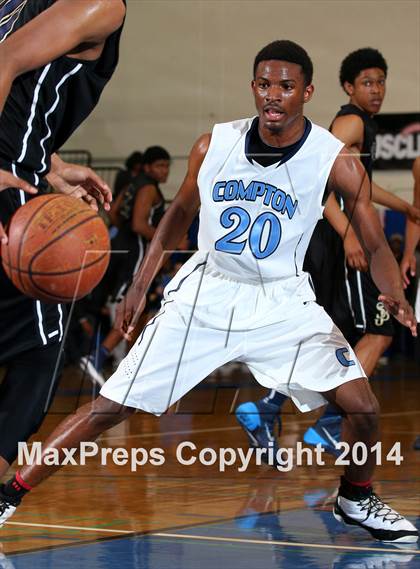 Thumbnail 1 in St. John Bosco vs. Compton (CIF SS Open Division Playoff) photogallery.