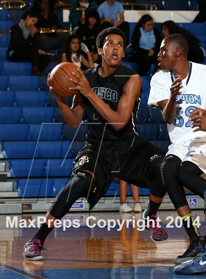 Thumbnail 3 in St. John Bosco vs. Compton (CIF SS Open Division Playoff) photogallery.