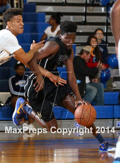 Thumbnail 1 in St. John Bosco vs. Compton (CIF SS Open Division Playoff) photogallery.