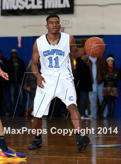 Thumbnail 1 in St. John Bosco vs. Compton (CIF SS Open Division Playoff) photogallery.