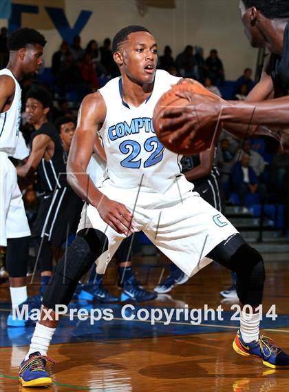 Thumbnail 2 in St. John Bosco vs. Compton (CIF SS Open Division Playoff) photogallery.