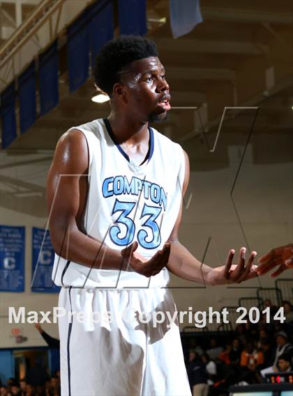 Thumbnail 2 in St. John Bosco vs. Compton (CIF SS Open Division Playoff) photogallery.