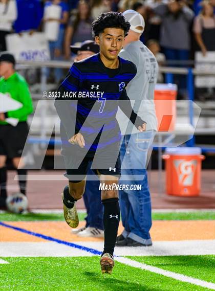 Thumbnail 2 in Snowflake vs. Chino Valley (AIA Fall Soccer Final) photogallery.