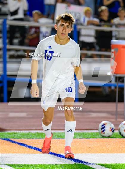 Thumbnail 2 in Snowflake vs. Chino Valley (AIA Fall Soccer Final) photogallery.