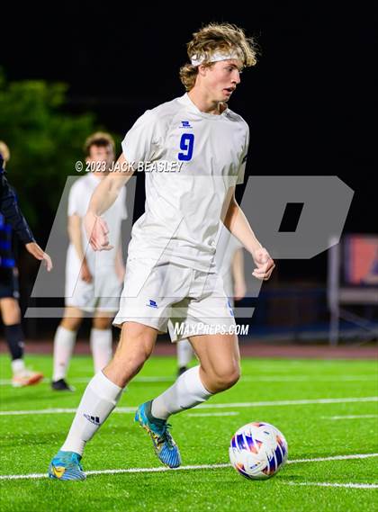 Thumbnail 2 in Snowflake vs. Chino Valley (AIA Fall Soccer Final) photogallery.