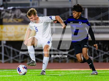 Thumbnail 3 in Snowflake vs. Chino Valley (AIA Fall Soccer Final) photogallery.