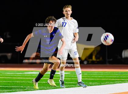 Thumbnail 3 in Snowflake vs. Chino Valley (AIA Fall Soccer Final) photogallery.