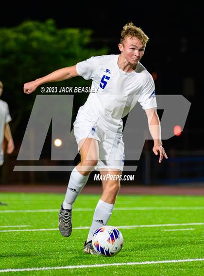 Thumbnail 3 in Snowflake vs. Chino Valley (AIA Fall Soccer Final) photogallery.