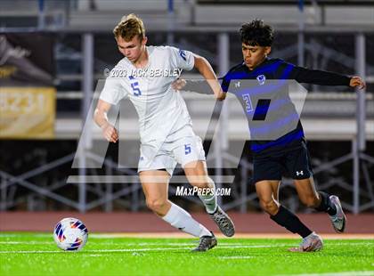 Thumbnail 2 in Snowflake vs. Chino Valley (AIA Fall Soccer Final) photogallery.