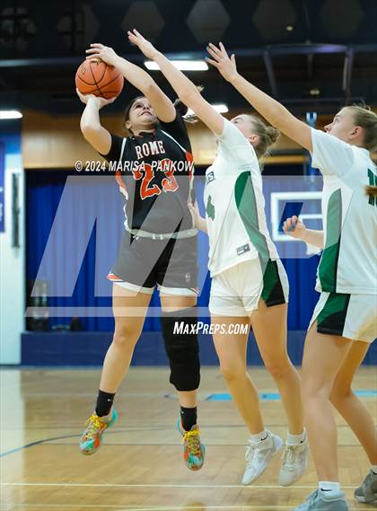 Thumbnail 1 in Rome Free Academy vs Fayetteville-Manlius photogallery.
