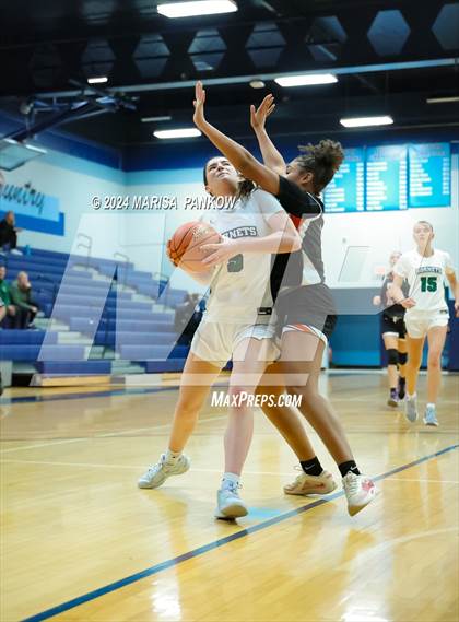 Thumbnail 3 in Rome Free Academy vs Fayetteville-Manlius photogallery.