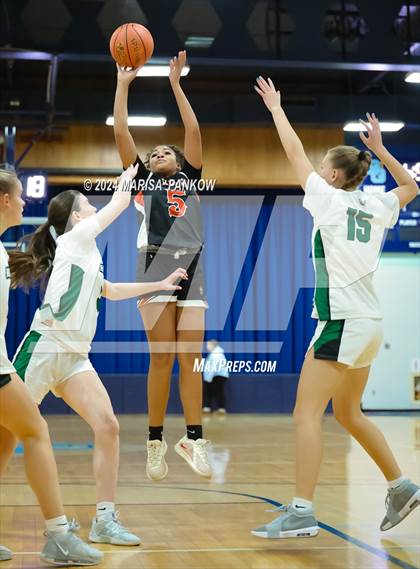 Thumbnail 1 in Rome Free Academy vs Fayetteville-Manlius photogallery.