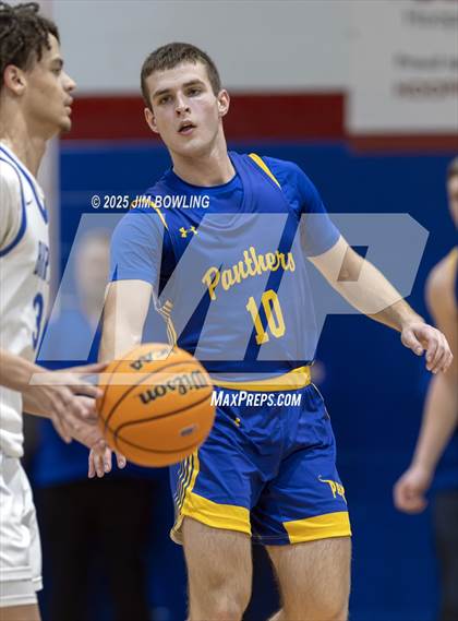 Thumbnail 1 in Paxton-Buckley-Loda vs. Bismarck-Henning/Rossville-Alvin (IHSA 2A Regional Final) photogallery.