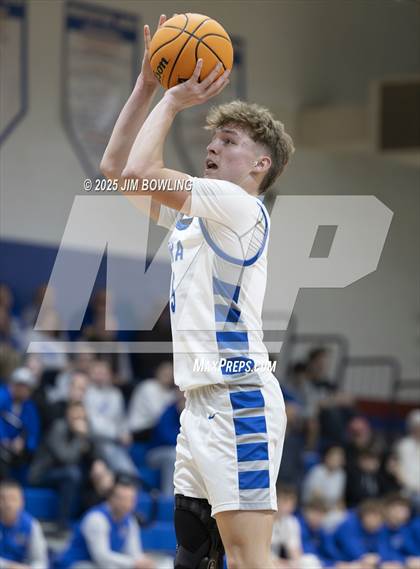 Thumbnail 3 in Paxton-Buckley-Loda vs. Bismarck-Henning/Rossville-Alvin (IHSA 2A Regional Final) photogallery.