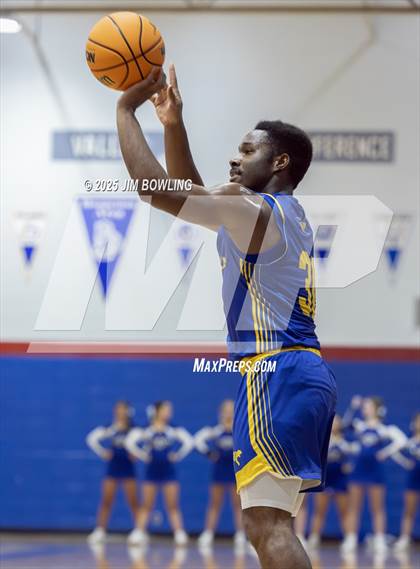 Thumbnail 3 in Paxton-Buckley-Loda vs. Bismarck-Henning/Rossville-Alvin (IHSA 2A Regional Final) photogallery.