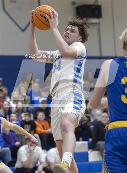 Thumbnail 3 in Paxton-Buckley-Loda vs. Bismarck-Henning/Rossville-Alvin (IHSA 2A Regional Final) photogallery.