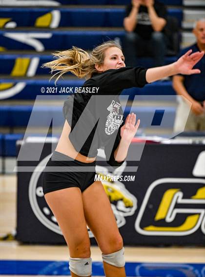 Thumbnail 3 in Desert Mountain @ Casteel photogallery.