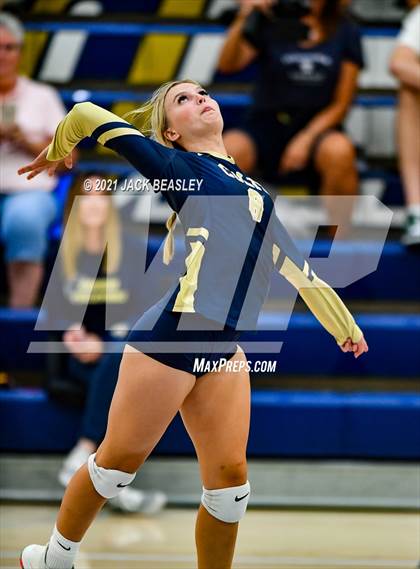 Thumbnail 3 in Desert Mountain @ Casteel photogallery.