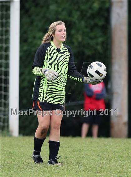 Thumbnail 3 in Clinton vs Sullivan South (Sevier County Invitational) photogallery.
