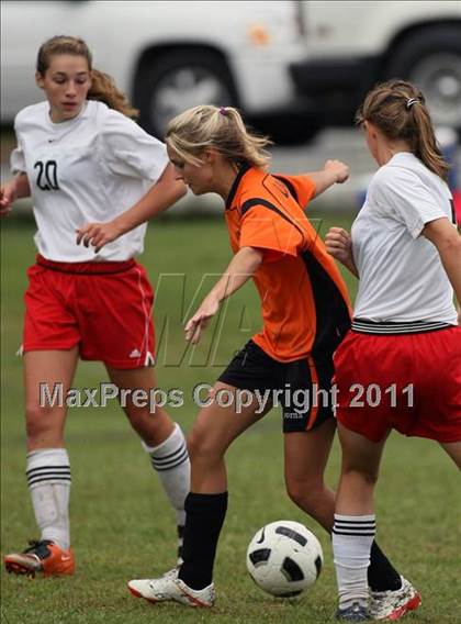 Thumbnail 3 in Clinton vs Sullivan South (Sevier County Invitational) photogallery.