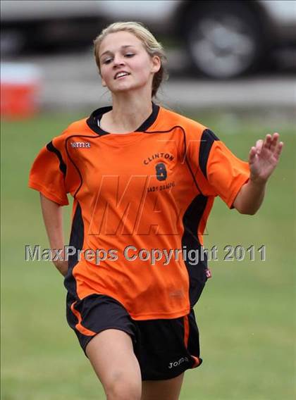 Thumbnail 2 in Clinton vs Sullivan South (Sevier County Invitational) photogallery.