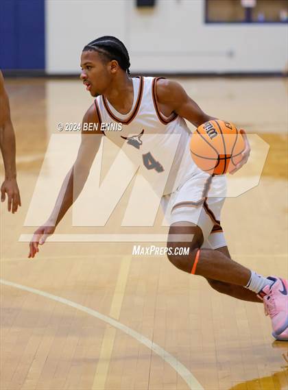 Thumbnail 3 in Kell vs. Crestwood Prep Canada (Lemon Street Classic) photogallery.