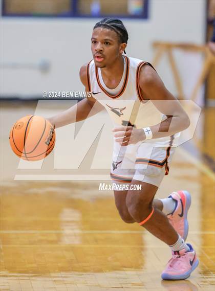 Thumbnail 1 in Kell vs. Crestwood Prep Canada (Lemon Street Classic) photogallery.