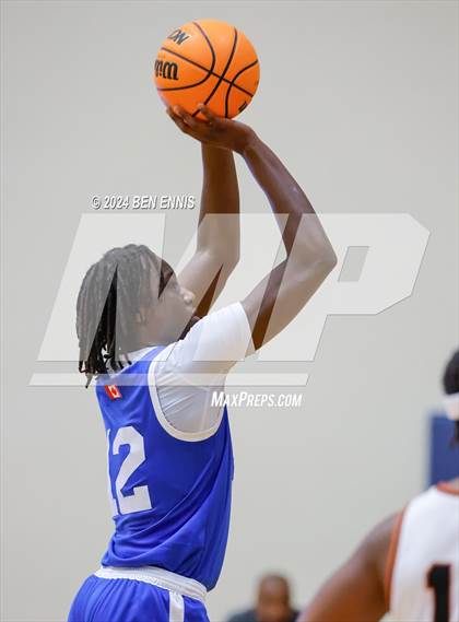 Thumbnail 1 in Kell vs. Crestwood Prep Canada (Lemon Street Classic) photogallery.