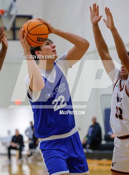 Thumbnail 1 in Kell vs. Crestwood Prep Canada (Lemon Street Classic) photogallery.