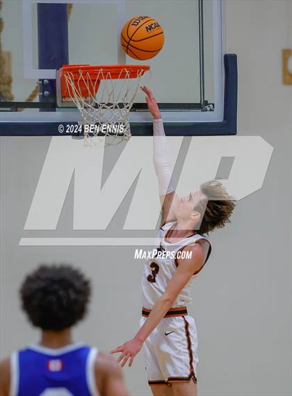 Thumbnail 1 in Kell vs. Crestwood Prep Canada (Lemon Street Classic) photogallery.