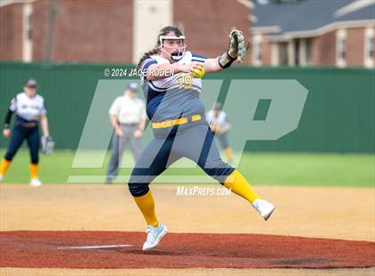 Thumbnail 3 in Kirbyville vs. West Hardin photogallery.