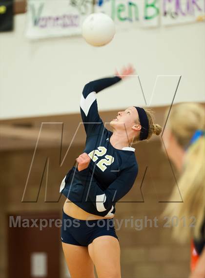 Thumbnail 3 in Del Norte vs Cathedral Catholic (CIF SDS D3 Final) photogallery.