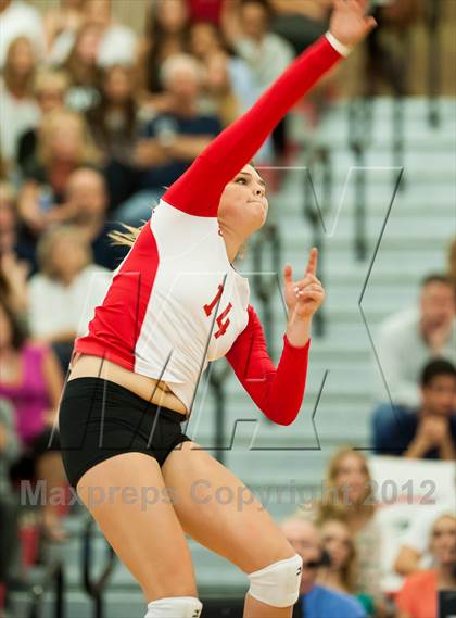 Thumbnail 3 in Del Norte vs Cathedral Catholic (CIF SDS D3 Final) photogallery.