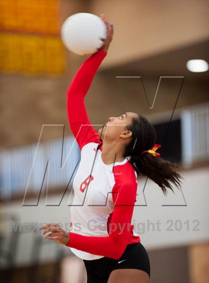 Thumbnail 1 in Del Norte vs Cathedral Catholic (CIF SDS D3 Final) photogallery.