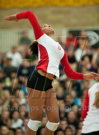 Thumbnail 2 in Del Norte vs Cathedral Catholic (CIF SDS D3 Final) photogallery.