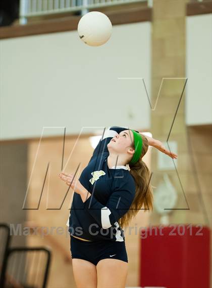 Thumbnail 3 in Del Norte vs Cathedral Catholic (CIF SDS D3 Final) photogallery.