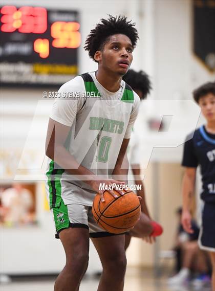 Thumbnail 1 in Lincoln vs. Otay Ranch (Buccaneers Thanksgiving Classic) photogallery.
