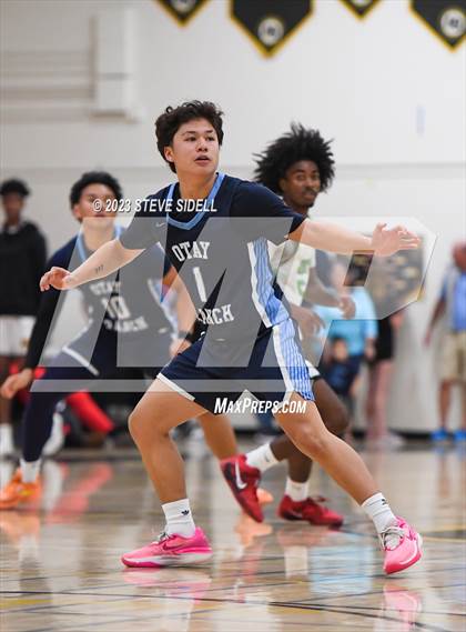 Thumbnail 2 in Lincoln vs. Otay Ranch (Buccaneers Thanksgiving Classic) photogallery.