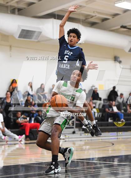 Thumbnail 1 in Lincoln vs. Otay Ranch (Buccaneers Thanksgiving Classic) photogallery.