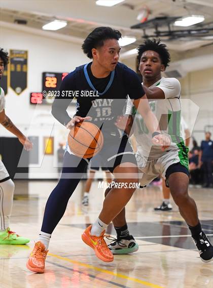 Thumbnail 3 in Lincoln vs. Otay Ranch (Buccaneers Thanksgiving Classic) photogallery.