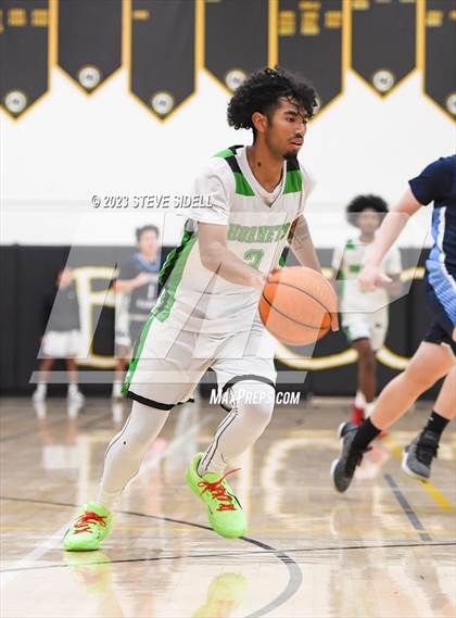 Thumbnail 3 in Lincoln vs. Otay Ranch (Buccaneers Thanksgiving Classic) photogallery.