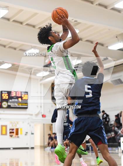 Thumbnail 1 in Lincoln vs. Otay Ranch (Buccaneers Thanksgiving Classic) photogallery.