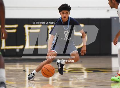 Thumbnail 3 in Lincoln vs. Otay Ranch (Buccaneers Thanksgiving Classic) photogallery.
