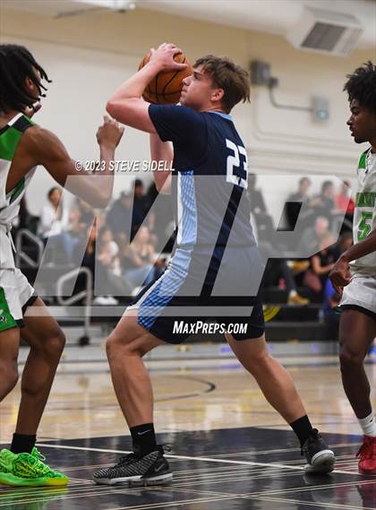 Thumbnail 3 in Lincoln vs. Otay Ranch (Buccaneers Thanksgiving Classic) photogallery.