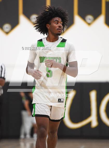 Thumbnail 2 in Lincoln vs. Otay Ranch (Buccaneers Thanksgiving Classic) photogallery.