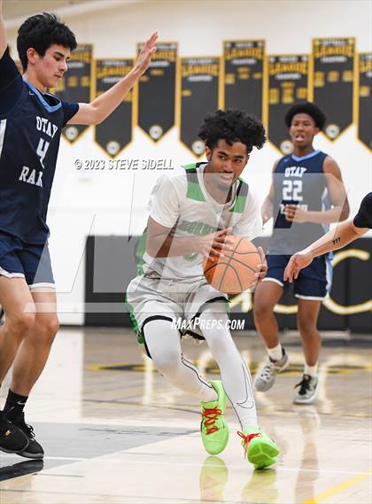 Thumbnail 1 in Lincoln vs. Otay Ranch (Buccaneers Thanksgiving Classic) photogallery.